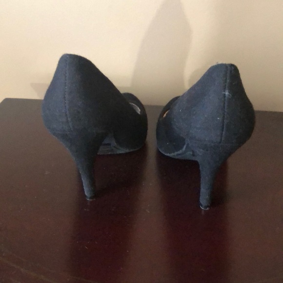 Shoes - Picture 1 of 5